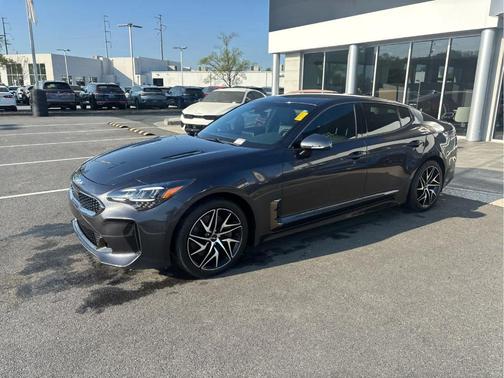 Metal 2023 Kia Stinger GT-Line
