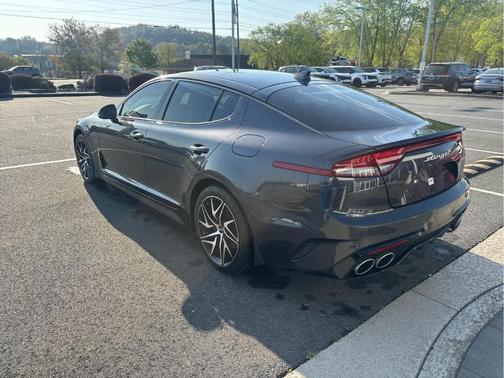 Metal 2023 Kia Stinger GT-Line