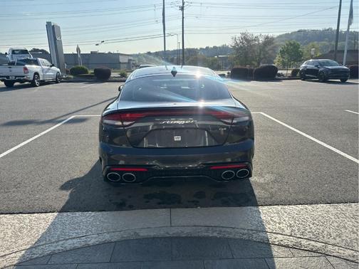 Metal 2023 Kia Stinger GT-Line