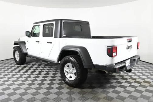 2022 Jeep Gladiator Sport