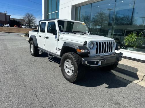 2022 Jeep Gladiator Sport