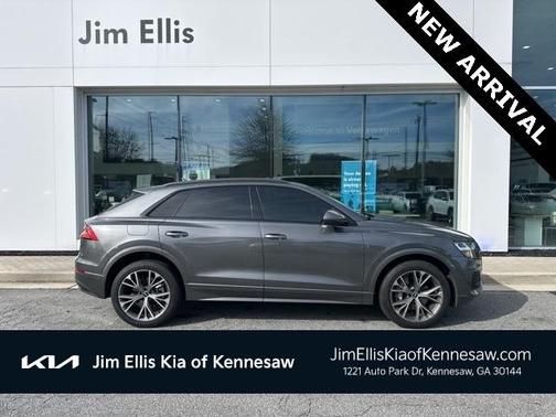 2021 Audi Q8 55 Premium