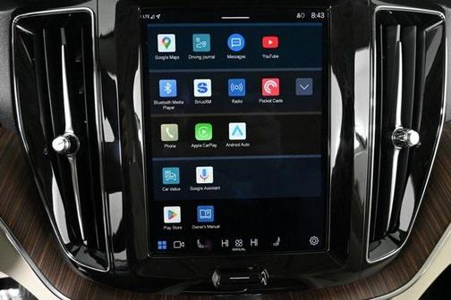 2022 Volvo XC60 B5 Momentum