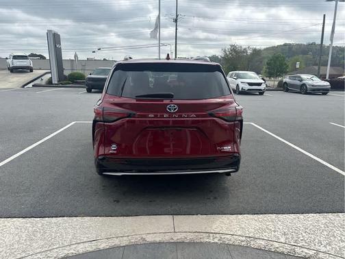 2022 Toyota Sienna Platinum 7 Passenger