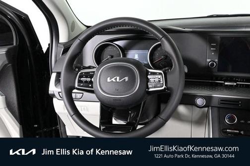 2024 Kia Carnival LX