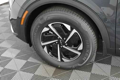 2025 Kia Sportage Hybrid LX