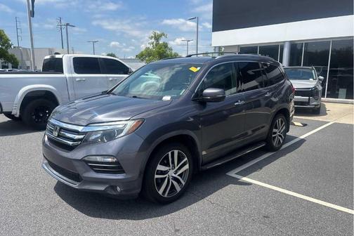 Modern Steel Metallic 2017 Honda Pilot Elite