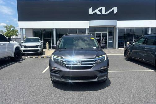 Modern Steel Metallic 2017 Honda Pilot Elite