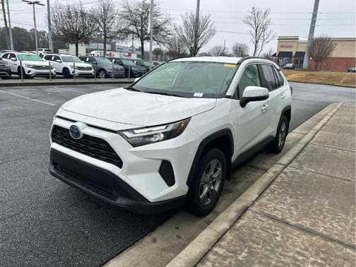 2024 Toyota RAV4 Hybrid LE
