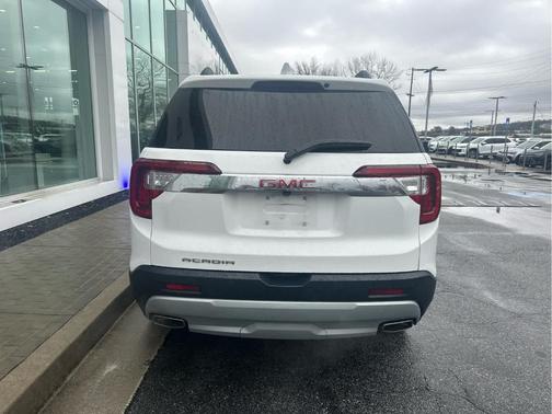 2022 GMC Acadia SLT