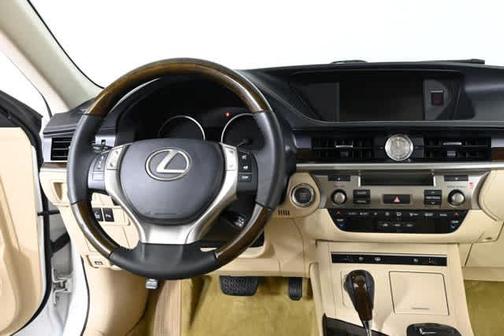 Starfire Pearl 2014 Lexus ES 350 Base