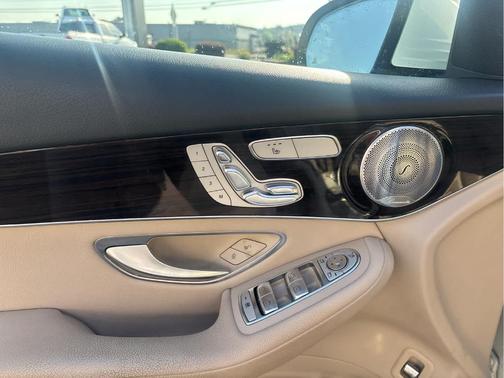 2017 Mercedes-Benz GLC 300 Base