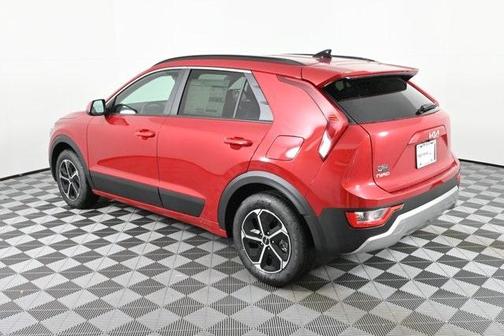 2025 Kia Niro LX