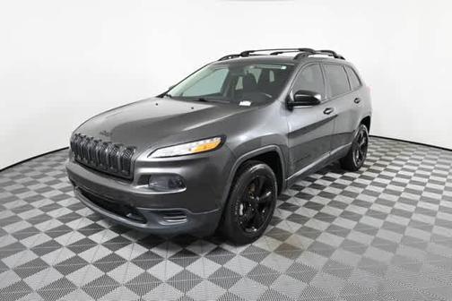 Granite Crystal Clearcoat Metallic 2017 Jeep Cherokee Altitude