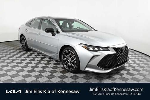 Celestial Silver Metallic 2019 Toyota Avalon XSE