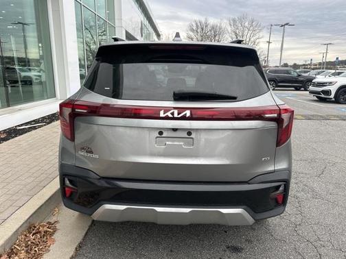 2024 Kia Seltos SX
