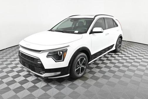 2025 Kia Niro SX