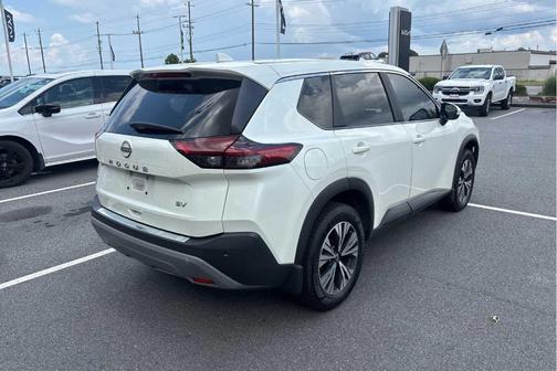 White 2023 Nissan Rogue SV
