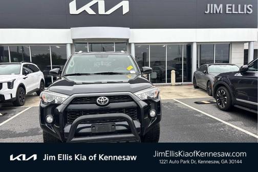 Midnight Black Metallic 2016 Toyota 4Runner SR5
