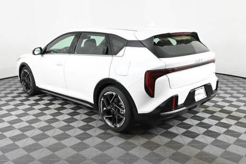 Snow White Pearl 2026 Kia K4 GT-LINE