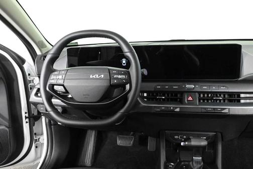 Snow White Pearl 2025 Kia K4 EX
