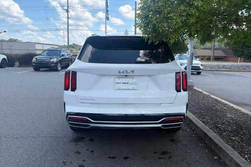 Glacial White Pearl 2023 Kia Sorento EX