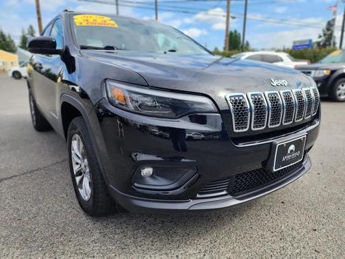 Diamond Black Crystal Pearlcoat 2020 Jeep Cherokee Latitude Plus