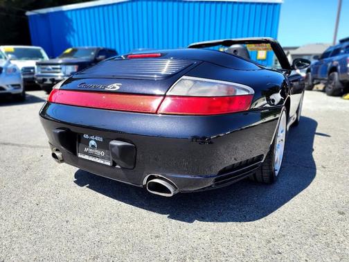 2004 Porsche 911 Carrera 4
