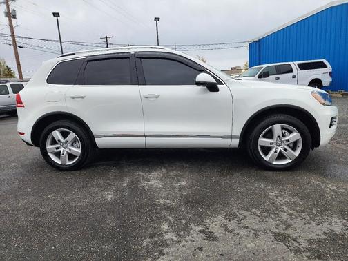 2012 Volkswagen Touareg TDI Lux