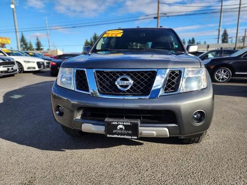 2008 Nissan Pathfinder LE