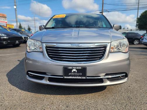 2014 Chrysler Town & Country Touring