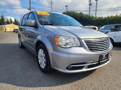2014 Chrysler Town & Country Touring