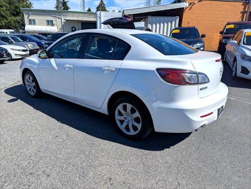 2013 Mazda Mazda3 i Sport