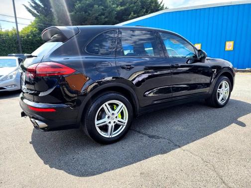 2016 Porsche Cayenne S