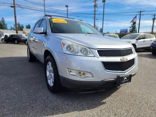 Silver Ice Metallic 2012 Chevrolet Traverse LT