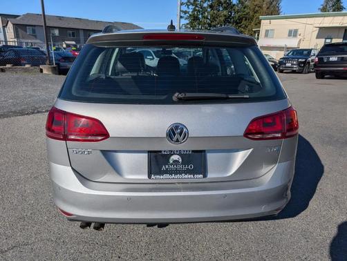 2015 Volkswagen Golf SportWagen TDI SE 4-Door