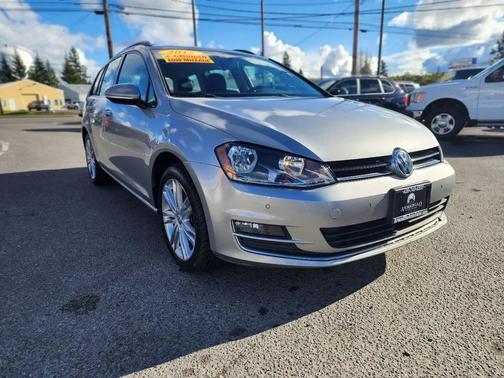 2015 Volkswagen Golf SportWagen TDI SE 4-Door