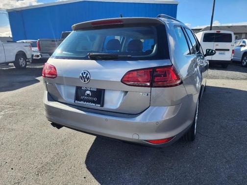 2015 Volkswagen Golf SportWagen TDI SE 4-Door
