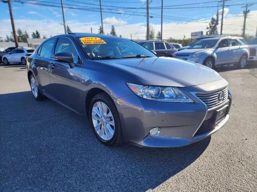 2014 Lexus ES 300h Base