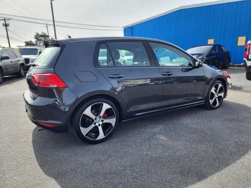 2015 Volkswagen Golf GTI 2.0T S 4-Door