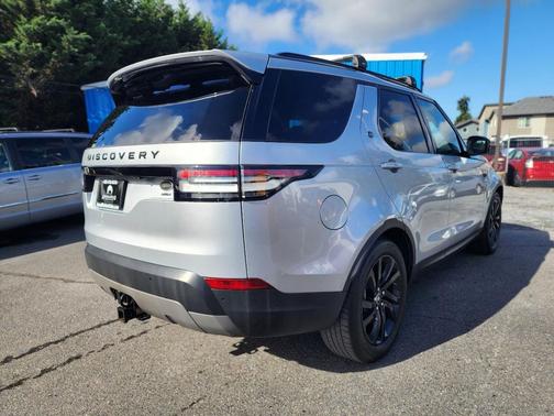 2017 Land Rover Discovery SE