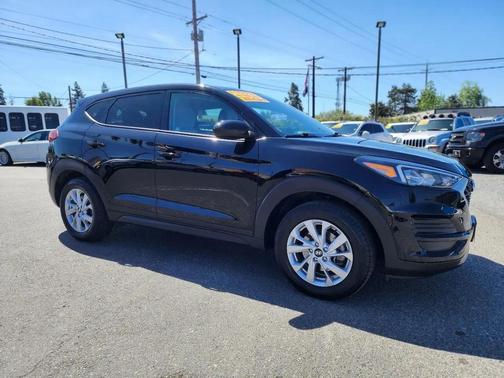Black Noir Pearl 2019 Hyundai TUCSON SE