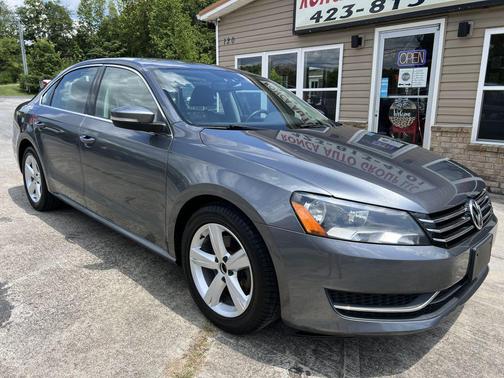 2014 Volkswagen Passat 2.5L SE