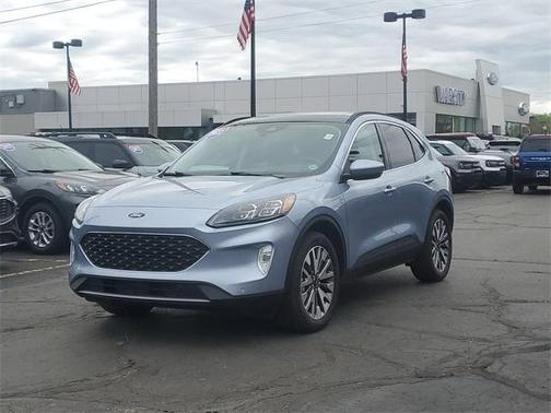 2022 Ford Escape Titanium