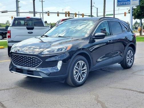 Photo 2 of 31 of 2020 Ford Escape SEL