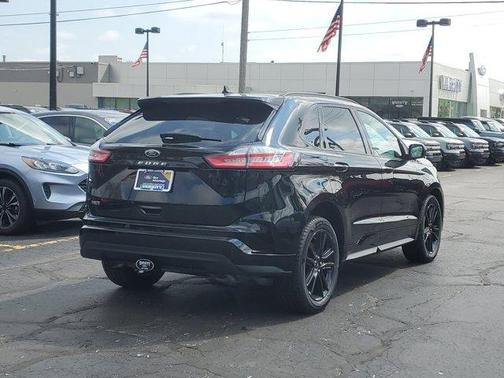 2022 Ford Edge ST Line