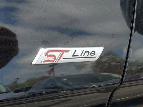 2022 Ford Edge ST Line