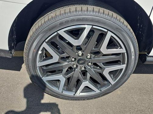 White Metallic 2026 Ford Expedition Max Platinum