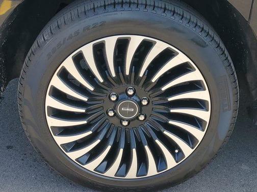 Black 2021 Lincoln Navigator L Black Label