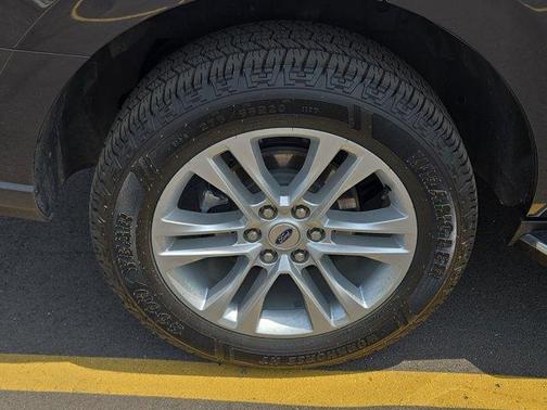 Dark Matter Metallic 2023 Ford Expedition XLT